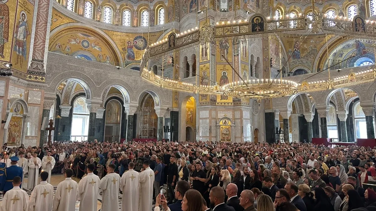 Pojas Presvete Bogorodice ispraćen ka Svetoj Gori: Gotovo milion vjernika poklonilo se velikoj svetinji (VIDEO)