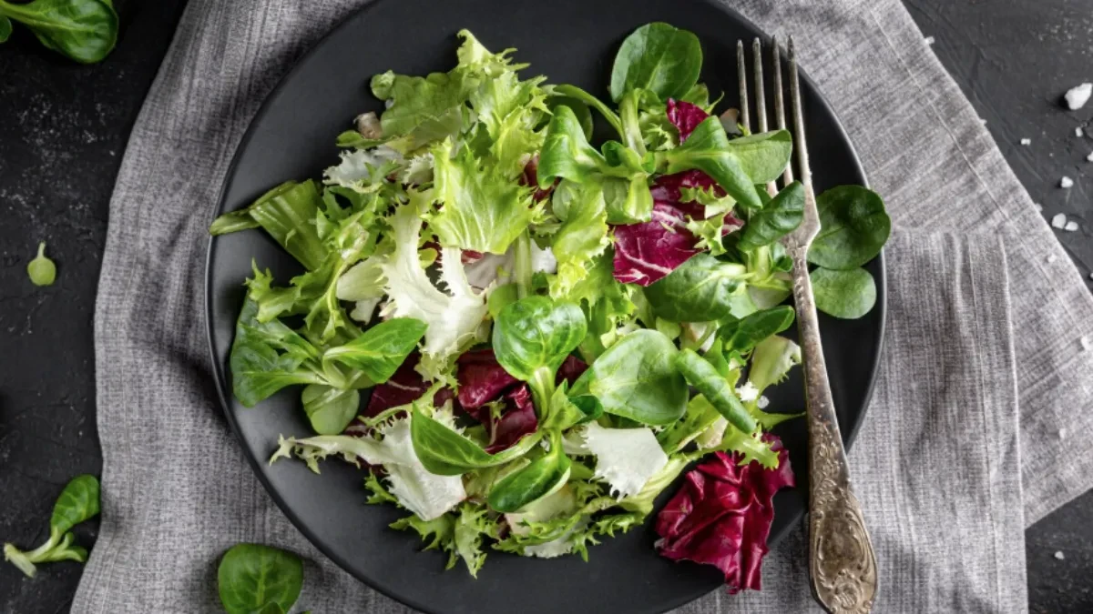 Pranje zelene salate pod mlazom vode zapravo nije dovoljno