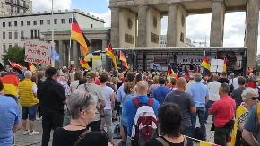 Hiljade ljudi na protestu u Berlinu traži ostavku kancelara Merca