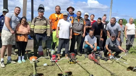 Prva akcija Udruženja Roma „Romsko srce“: Uređeno groblje u Žeravici