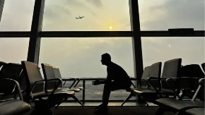 Haos na aerodromima: Putnici čekaju satima, traži se hitno ukidanje biometrijskih kontrola
