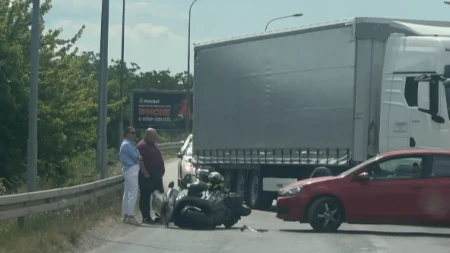 Sudar motora i automobila na Prijedorskoj petlji