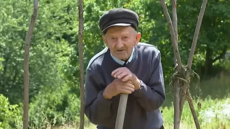 Uskoro puni 100: Djed Miloš otkrio tajnu dugovječnosti (VIDEO)
