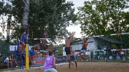 Počeo dvodnevni turnir u odbojci na pijesku u Gradišci: Bok Jankovac domaćin najboljim odbojkašima regiona