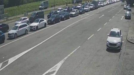 Gužve na granicama prema Hrvatskoj i Crnoj Gori