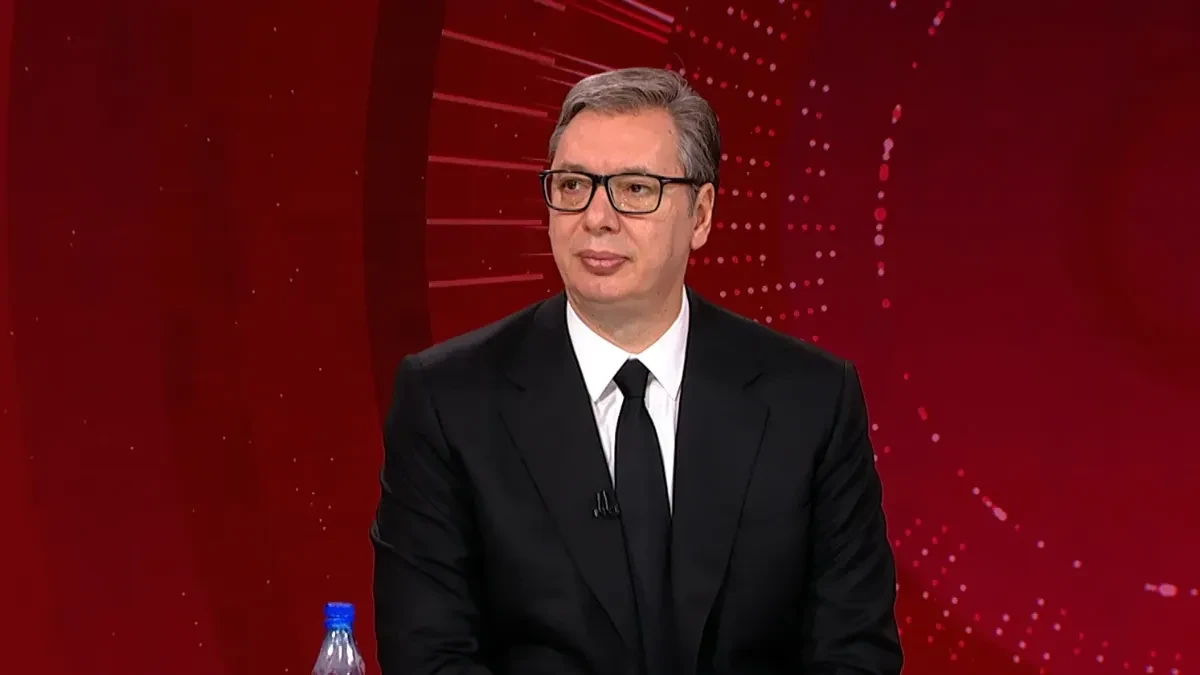 Vučić ide u Pariz na poziv Makrona: Jedini predstavnik zemlje koja nije ni član NATO, ni EU, ni Koalicije voljnih
