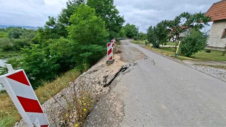 Klizište u Česmi: Vrbas promijenio tok, bez saradnje Grada i „Voda Srpske“ nema rješenja