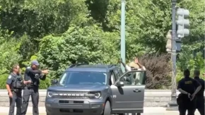 Incident u Vašingtonu: Naoružani muškarac priveden kod zgrade Kapitola