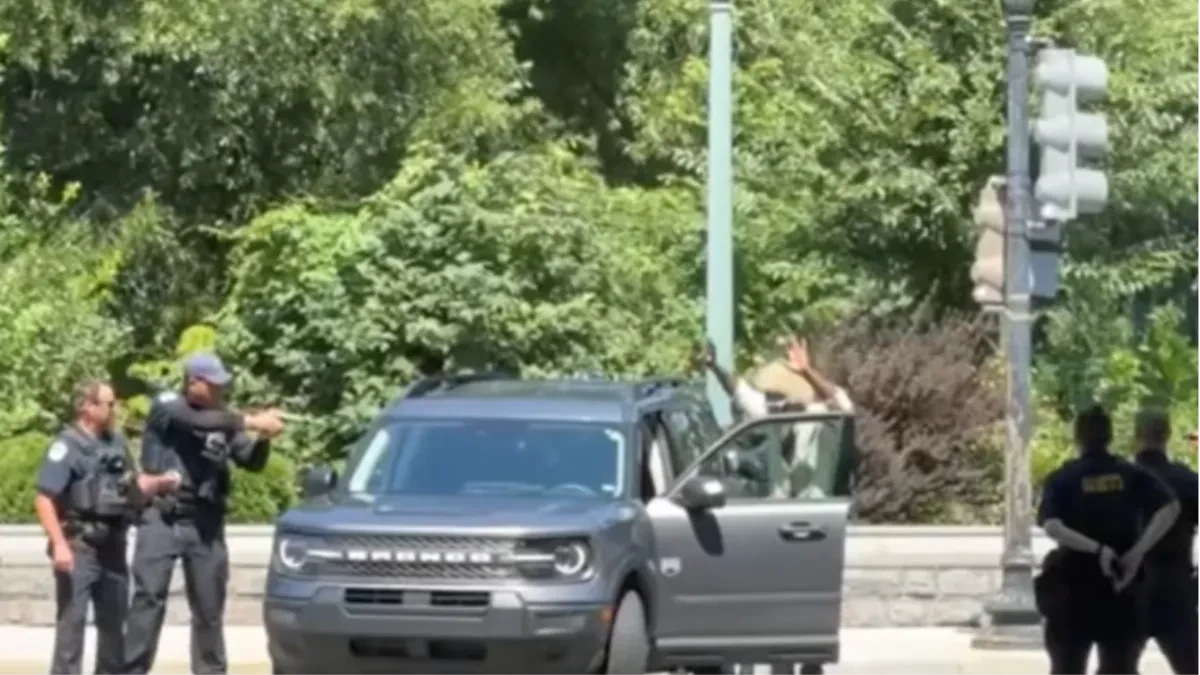 Incident u Vašingtonu: Naoružani muškarac priveden kod zgrade Kapitola