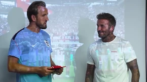 Dejvid Bekam posjetio reprezentativce Engleske prije okršaja sa Argentinom: Evo šta im je poručio