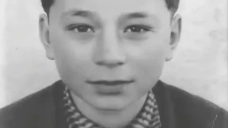 Od dječaka iz Bosne do legende narodne muzike: Da li ga prepoznajete? (FOTO)