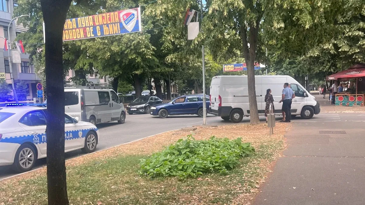 Dvije saobraćajke u nekoliko minuta, blokirana Aleja Svetog Save