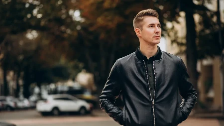 Kožna jakna prodata za skoro milion dolara na aukciji