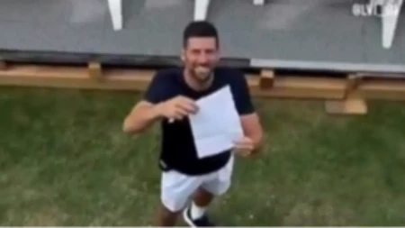 Đoković priredio nezaboravno iznenađenje: Otkrio pol bebe navijačima (VIDEO)