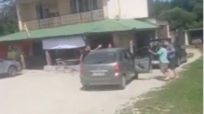 Nasilje nad povratnicima u Lušci Palanci: Tražili muziku, pa nasrnuli na ženu i pretukli gazdu, reagovao i Goran Selak (VIDEO)