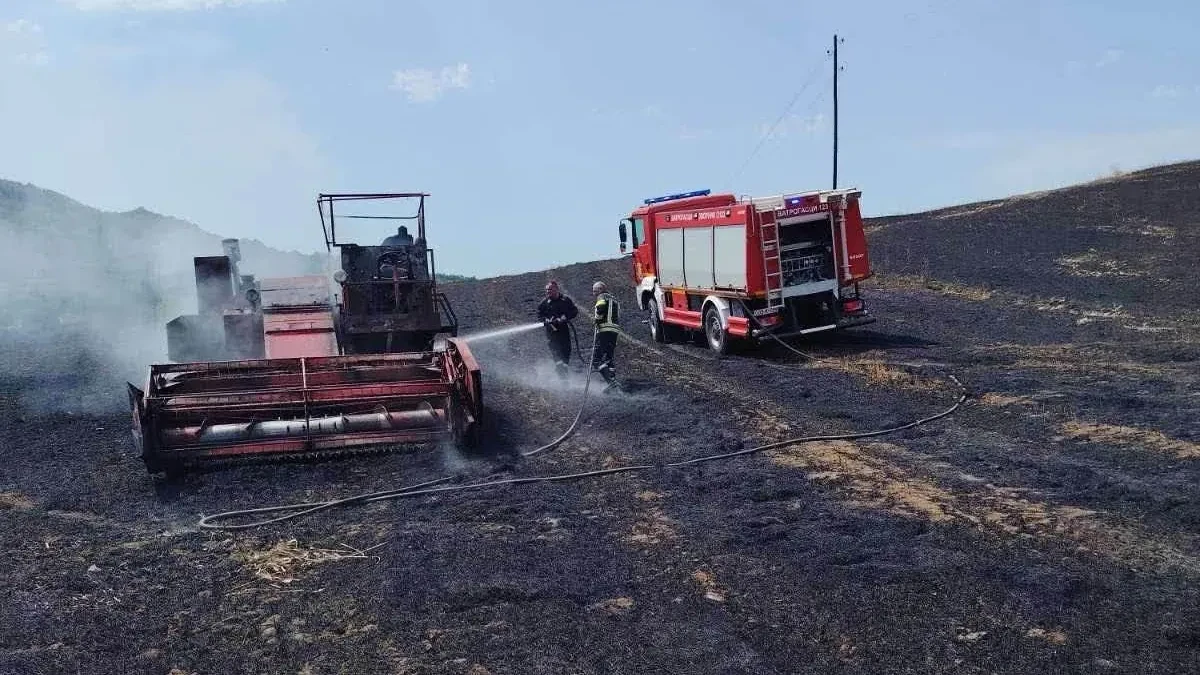 Incident u Zvorniku: Izgorjeli kombajn i 12 dunuma pšenice