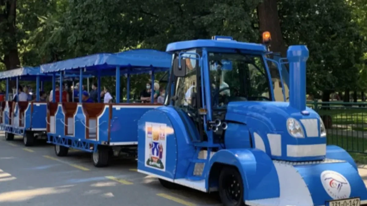 Dvorovi: Uhapšen zbog napada na putnike u turističkom voziću