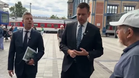 Muškarac pljunuo Mađara (VIDEO)