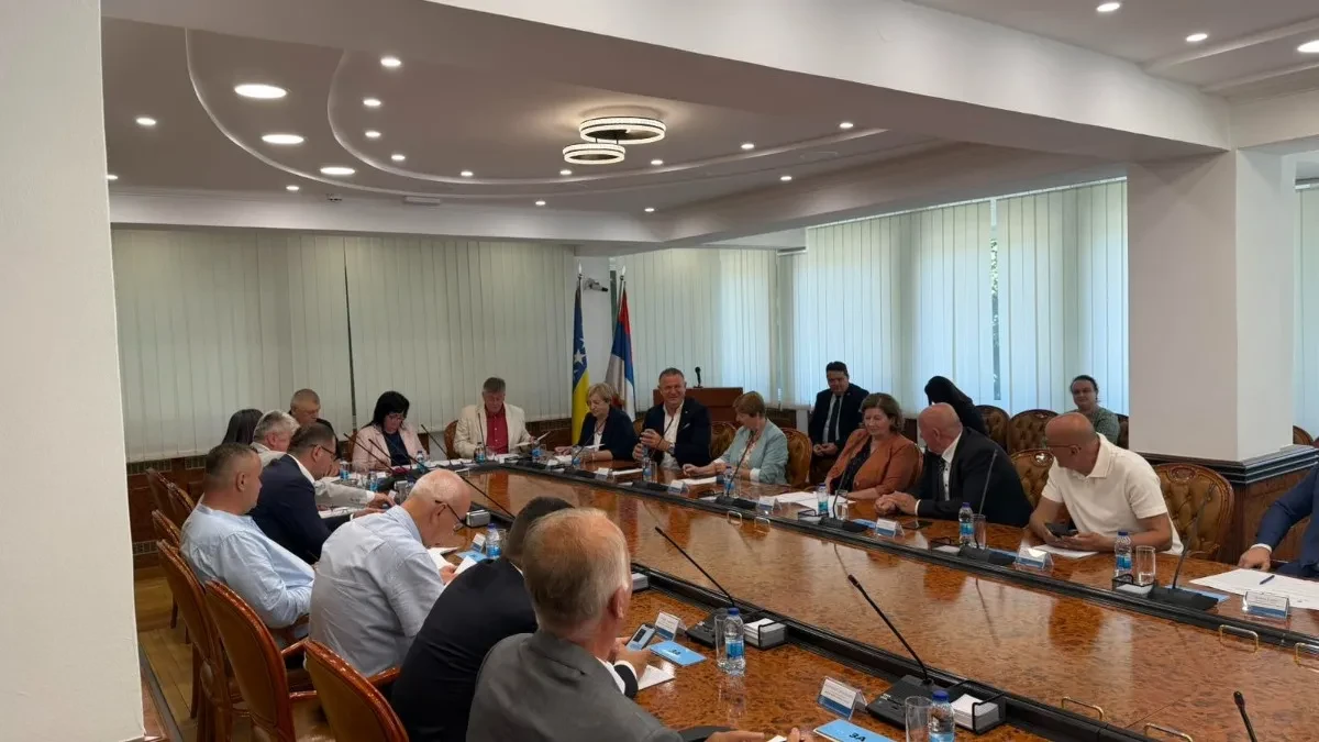 Odbijen veto Bošnjaka zbog zabrane zastave tzv. Armije RBiH u Republici Srpskoj