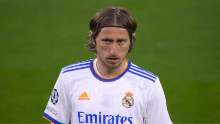 Sada je i zvanično: Luka Modrić potpisao novi ugovor