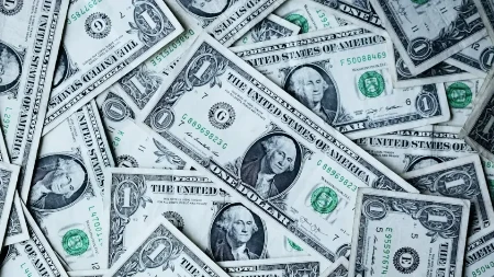 Pad američkog dolara: Geopolitički rizici i inflacija u fokusu investitora
