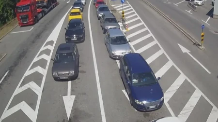 Pojačana frekvencija vozila na ulazu i izlazu iz BiH na većini prelaza
