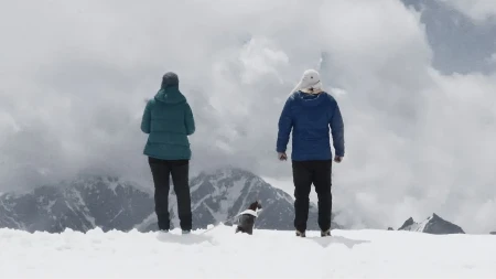 Porodična tragedija na Elbrusu: Bračni par stradao na ruskoj planini, na uspone išla i mačka (FOTO)