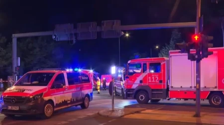 Automobilom uletio u masu ljudi na berlinskom prajdu: Jedna osoba poginula, 16 povrijeđeno