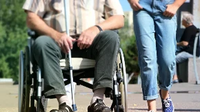 Ko ima pravo na invalidsku penziju u Srpskoj?