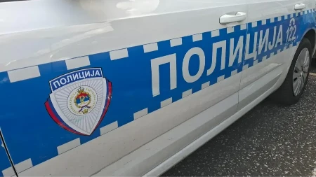 Teško povrijeđen vozač u sudaru automobila i kamiona kod Modriče