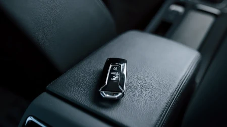 Sve više ljudi umotava ključeve od automobila i kartice u aluminijumsku foliju