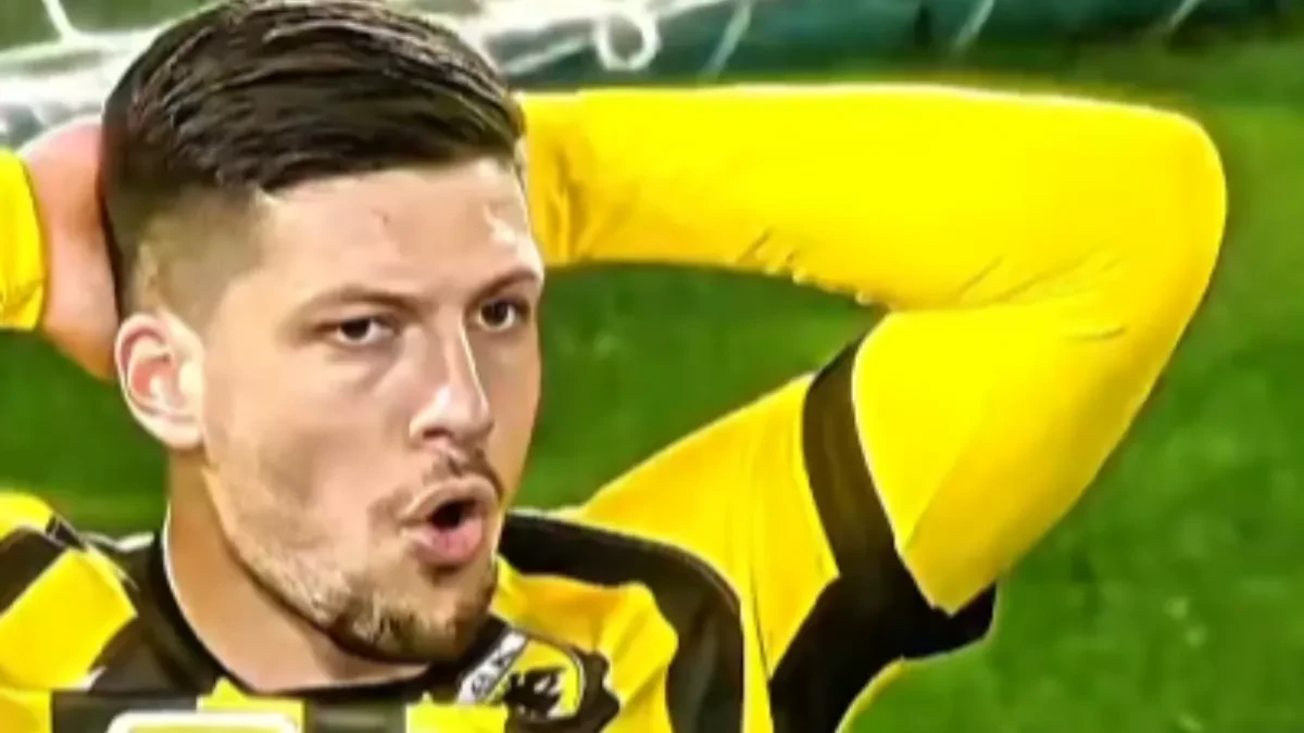 Luka Jović produžava ugovor sa AEK-om: Srpski golgeter potpisuje najveći ugovor u grčkom fudbalu