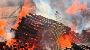 Veliki požar kod Teslića: Gori skladište drvne građe, vatrogasci iz nekoliko opština na terenu!