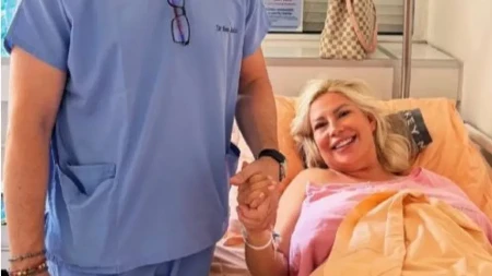 Prva slika Dee Đurđević nakon poroda: Drži ga za ruku i ne skida osmijeh s lica