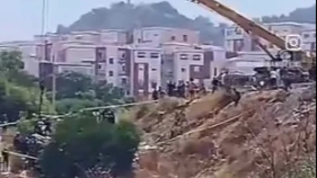 Autobus sletio s puta, poginulo najmanje 25 osoba