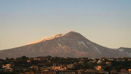 Etna ponovo eruptirala: Ograničen avio-saobraćaj na Siciliji