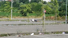 Parking kod Zavoda "Dr Miroslav Zotović" nakon vikenda pretvoren u deponiju