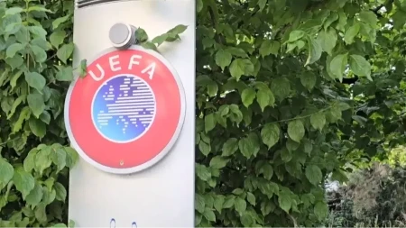 UEFA se oglasila povodom poništenog crvenog kartona Folarinu Balogunu: To je prelazak crvene linije