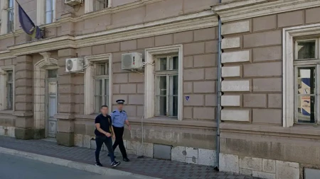 Nezgoda i hapšenja u Zvorniku: "Golfom" sletjeli s puta, dvojica pala na testu za drogu