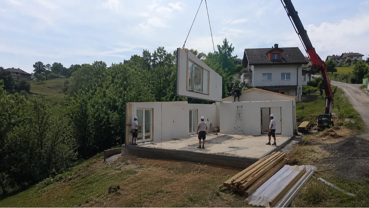 Montažna ili klasična kuća u Banjaluci: Šta se danas najviše isplati?
