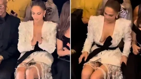 Kamere uhvatile nezgodan trenutak Dženifer Lopez na reviji u Parizu (VIDEO)