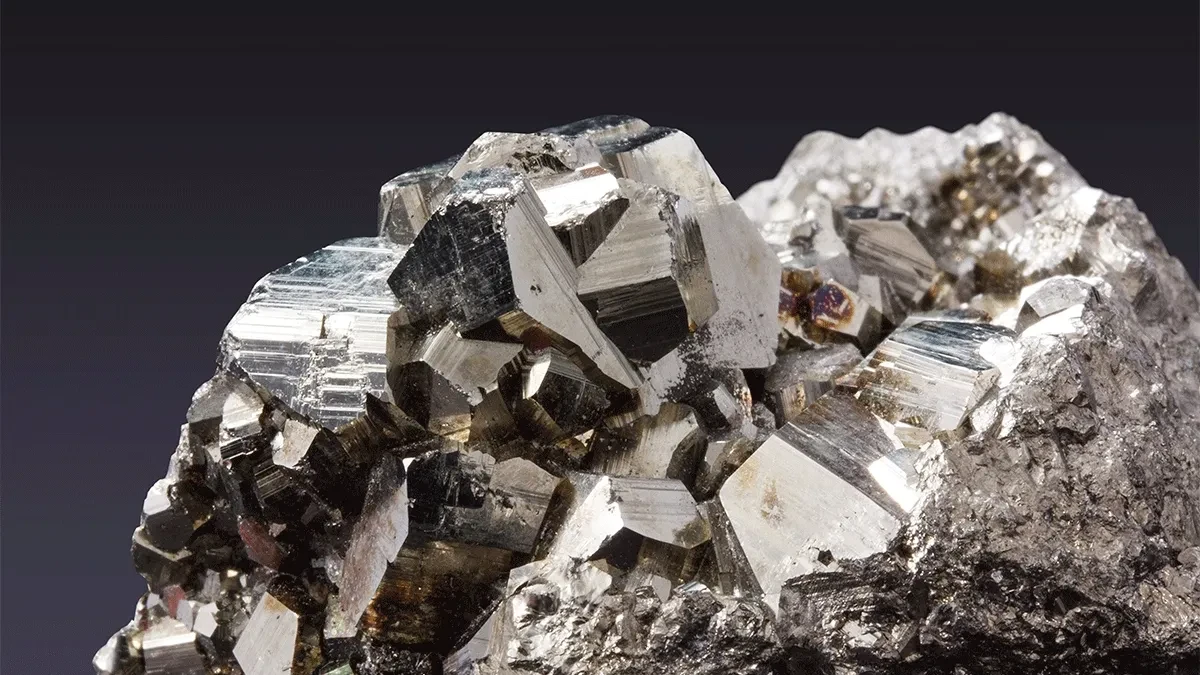 U Rusiji otkriven rijedak mineral skuplji od zlata