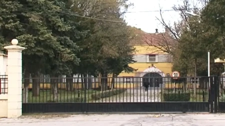 Nevjerovatan slučaj u Srbiji: Pokušao da unese pištolj u zatvor uz pomoć drona