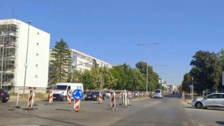 Kod "Audi servisa" u Banjaluci postavljen privremeni kružni tok