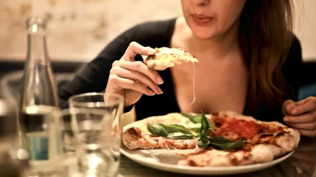 Recept za brzu domaću picu bez kvasca i čekanja da tijesto naraste