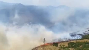 Bukti požar u Jajcu, gašenje otežano zbog opasnosti od mina