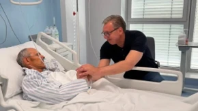 Vučić u bolnici posjetio pretučenog Nenada Raškovića
