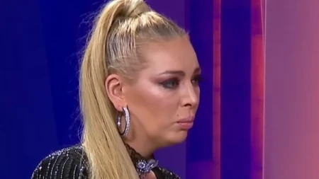 Ava Karabatić se oglasila iz policijske stanice: Na prevaru me je odveo u stan i uzeo mi telefon