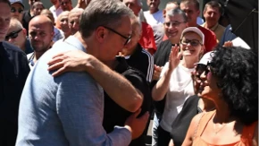 Vučić u posjeti čuvarima ognjišta: Široko srce i vrijedne ruke domaćina jugoistočne Srbije