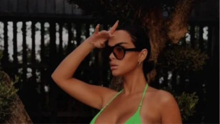 Tijana Em se skinula i zapalila mreže: Pjevačica pokazala nikad bolju liniju (FOTO)